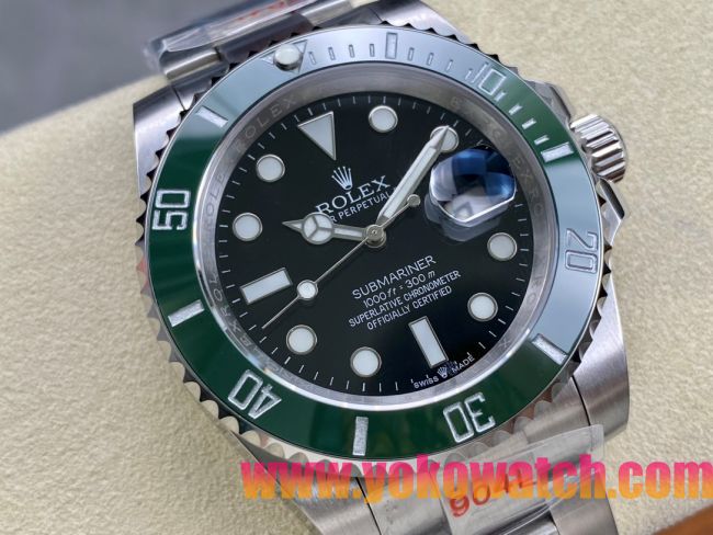 ロレックスコピー サブマリーナー（SUB）41mm 126610LV“グリーン・ベゼル＋ブラック・ダイヤル＋ステンレススチールケース＋オイスターブレスレット” メンズ専用モデル