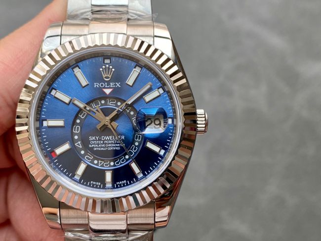 ロレックスコピー・スカイダイバー（SKY-DWELLER）40mm 326135“ブルー・ダイヤル＋イエローゴールドベゼル＋ステンレススチールケース＋オイスターブレスレット” メンズ専用モデル 