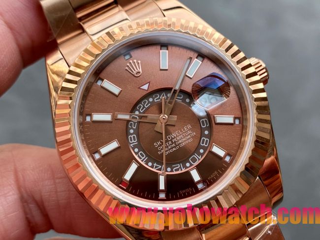 ロレックスコピー・スカイダイバー（SKY-DWELLER）40mm 326138“ブラウン・ダイヤル＋イエローゴールドケース＋オイスターブレスレット” メンズ専用モデル