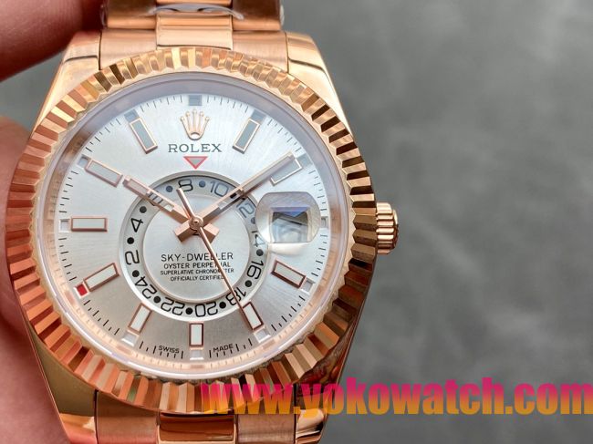 ロレックスコピー・スカイダイバー（SKY-DWELLER）40mm 326138“ホワイト・ダイヤル＋イエローゴールドケース＋オイスターブレスレット” メンズ専用モデル