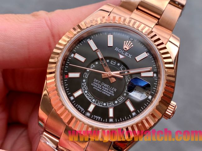 ロレックスコピー・スカイダイバー（SKY-DWELLER）40mm 326138“ブラック・ダイヤル＋イエローゴールドケース＋オイスターブレスレット” メンズ専用モデル