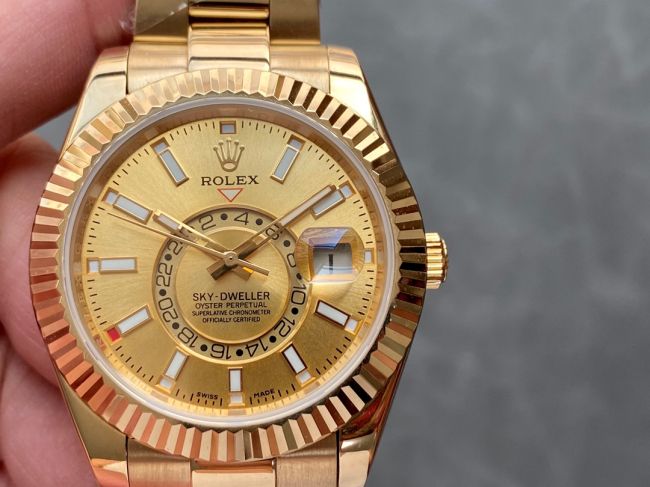 ロレックスコピー・スカイダイバー（SKY-DWELLER）40mm 326138“ゴールド・ダイヤル＋イエローゴールドケース＋オイスターブレスレット” メンズ専用モデル