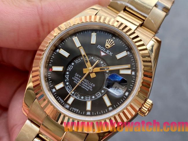 ロレックスコピー・スカイダイバー（SKY-DWELLER）40mm 326138“ブラック・ダイヤル＋イエローゴールドケース＋オイスターブレスレット” メンズ専用モデル