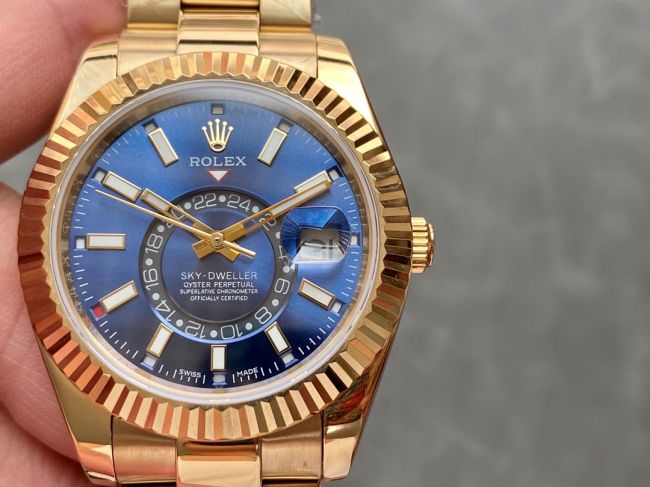 ロレックスコピー・スカイダイバー（SKY-DWELLER）40mm 326138“ブルー・ダイヤル＋イエローゴールドケース＋オイスターブレスレット” メンズ専用モデル
