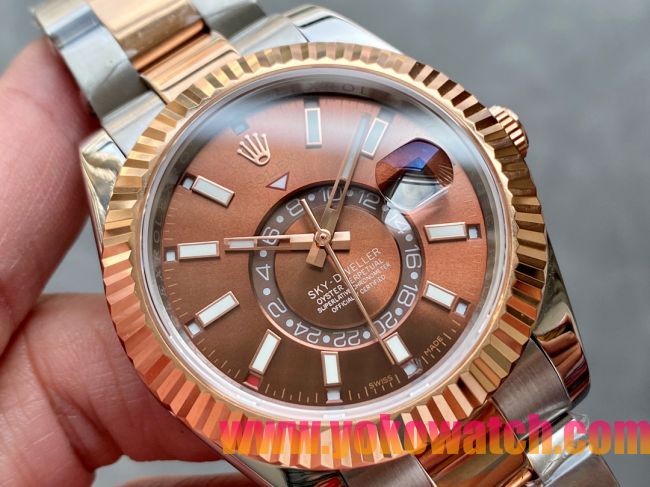 ロレックスコピー・スカイダイバー（SKY-DWELLER）40mm 326138“ブラウン・ダイヤル＋イエローゴールドベゼル＋ステンレススチールブレスレット” メンズ専用モデル