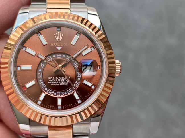 ロレックスコピー・スカイダイバー（SKY-DWELLER）40mm 326138“ブラウン・ダイヤル＋イエローゴールドベゼル＋ステンレススチールブレスレット” メンズ専用モデル