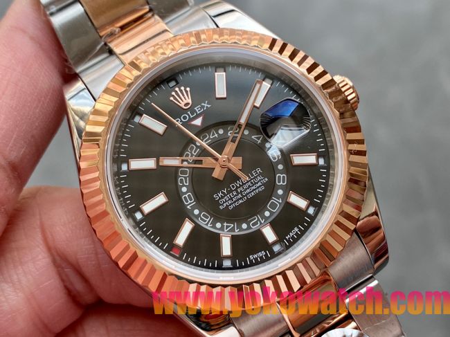 ロレックスコピー・スカイダイバー（SKY-DWELLER）40mm 326138“ブラック・ダイヤル＋ローズゴールドベゼル＋ステンレススチールブレスレット” メンズ専用モデル