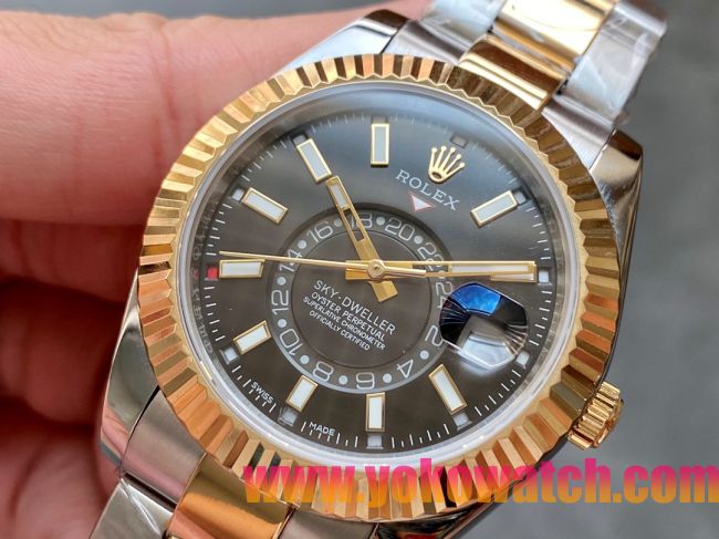 ロレックスコピー・スカイダイバー（SKY-DWELLER）40mm 326138“ブラック・ダイヤル＋イエローゴールドベゼル＋ステンレススチールブレスレット” メンズ専用モデル