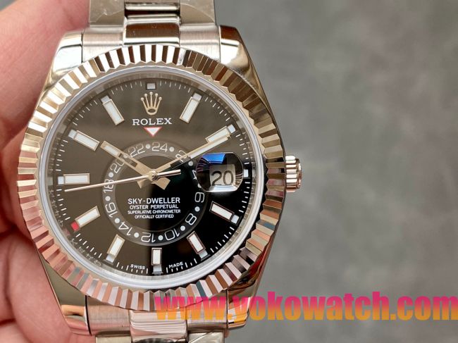 ロレックスコピー・スカイダイバー（SKY-DWELLER）40mm 326138“ブラック・ダイヤル＋イエローゴールドベゼル＋ステンレススチールブレスレット” メンズ専用モデル