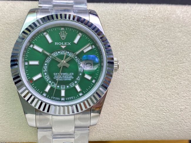 ロレックスコピー・スカイダイバー（SKY-DWELLER）42mm 326135“グリーン・ダイヤル＋ステンレススチールベゼル＋ステンレススチールブレスレット” メンズ専用モデル