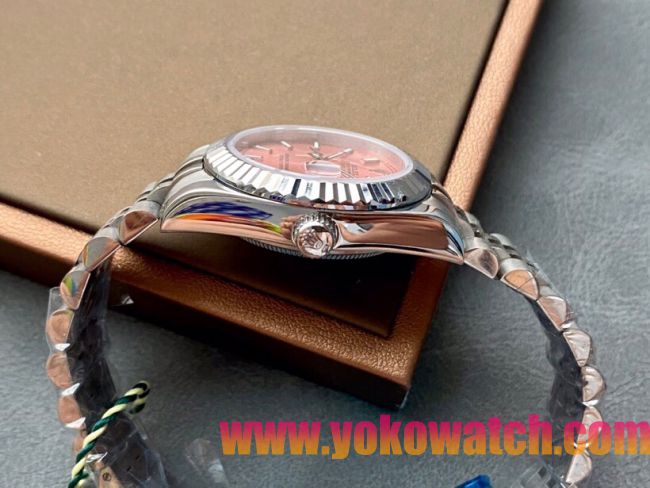 ロレックスコピー・デイトジャスト（DATEJUST）31mm 279138R“三角坑紋ベゼル＋ピンクダイヤル＋ステンレススチール＆イエローゴールドブレスレット” レディース専用モデル