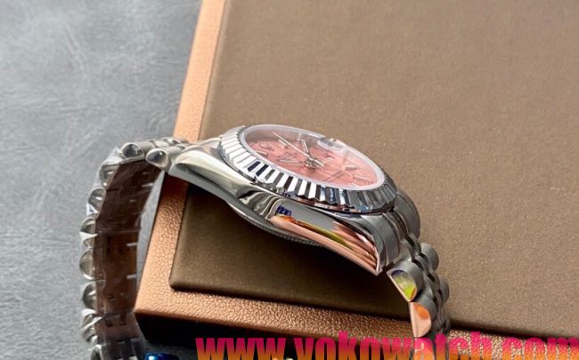 ロレックスコピー・デイトジャスト（DATEJUST）31mm 279138R“三角坑紋ベゼル＋ピンクダイヤル＋ステンレススチール＆イエローゴールドブレスレット” レディース専用モデル