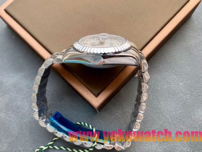ロレックスコピー・デイトジャスト（DATEJUST）31mm 279160R“三角坑紋ベゼル＋ダイヤモンドインデックス＋真珠貝ダイヤル＋ステンレススチールブレスレット” レディース専用モデル