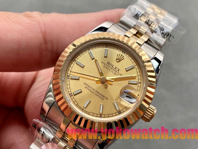 ロレックスコピー・デイトジャスト（DATEJUST）31mm 279138R“三角坑紋ベゼル＋ゴールドダイヤル＋ステンレススチール＆イエローゴールドブレスレット” レディース専用モデル