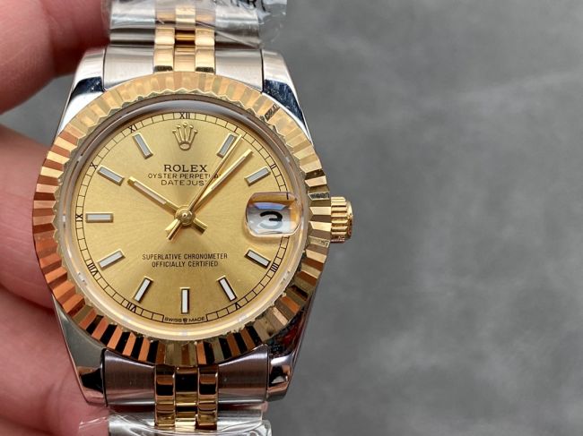 ロレックスコピー・デイトジャスト（DATEJUST）31mm 279138R“三角坑紋ベゼル＋ゴールドダイヤル＋ステンレススチール＆イエローゴールドブレスレット” レディース専用モデル