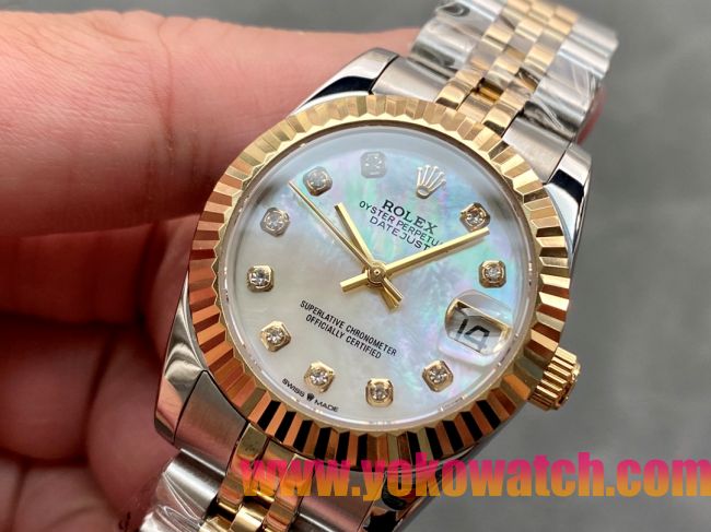 ロレックスコピー・デイトジャスト（DATEJUST）31mm 279138R“三角坑紋ベゼル＋ダイヤモンドインデックス＋真珠貝ダイヤル＋ステンレススチール＆イエローゴールドブレスレット” レディース専用モデル