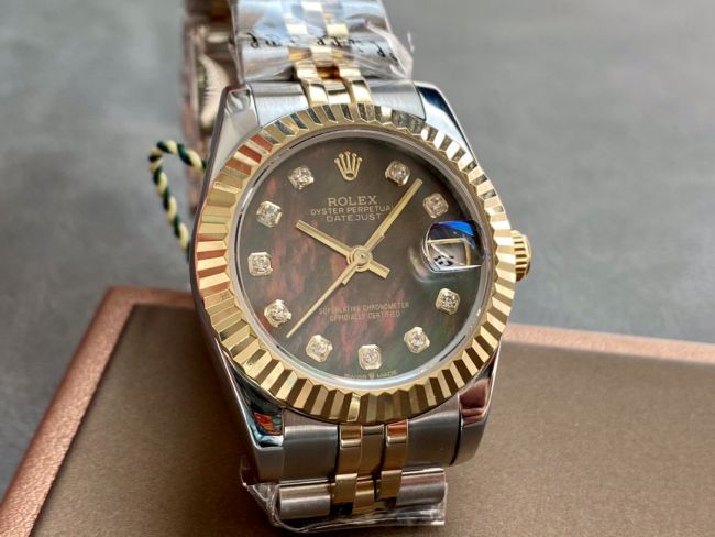 ロレックスコピー・デイトジャスト（DATEJUST）31mm 279138R“三角坑紋ベゼル＋ダイヤモンドインデックス＋ダークグリーンダイヤル＋ステンレススチール＆イエローゴールドブレスレット” レディース専用モデル