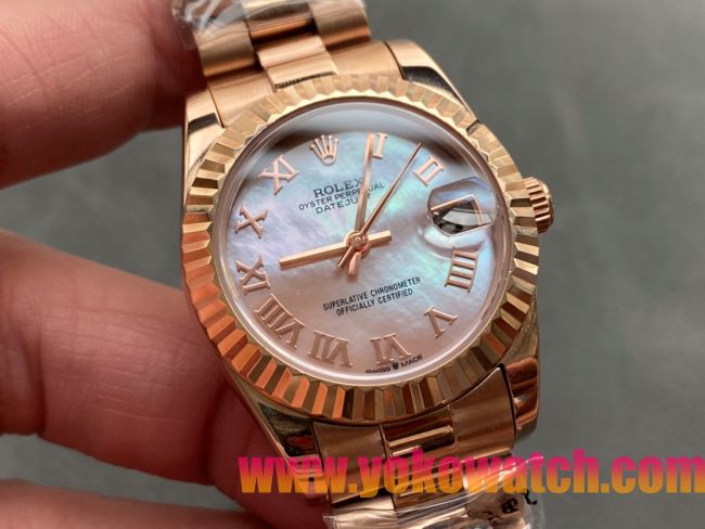 ロレックスコピー・デイトジャスト（DATEJUST）31mm 279138R“全イエローゴールド仕様＋三角坑紋ベゼル＋ローマ数字インデックス＋真珠貝ダイヤル” レディース専用モデル