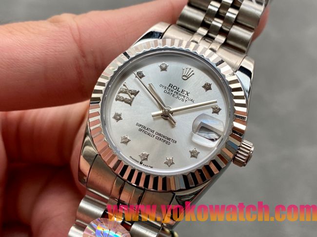 ロレックスコピー・デイトジャスト（DATEJUST）31mm 279160R“全ステンレススチール仕様＋三角坑紋ベゼル＋ダイヤモンドインデックス＋シルバーダイヤル” レディース専用モデル